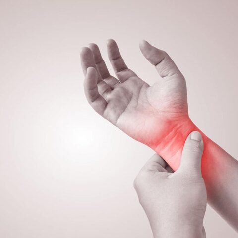التاهيل التفاعلي لمشاكل اليد والرسغ interactive hand reahblitation ( amadeo)