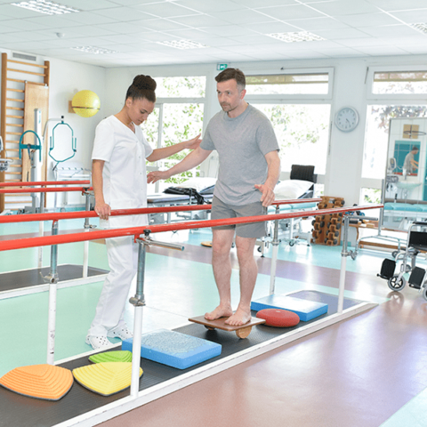 برنامج التاهيل التفاعلي لتحسين اداء الجسم functional virtual interactive training ( Isofree , isolift )
