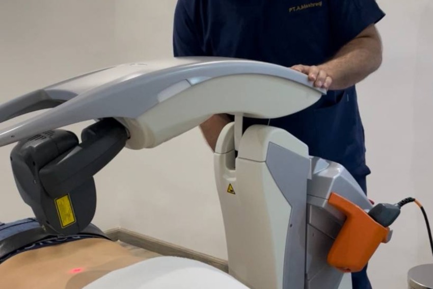 عيادة العمود الفقري والجنف